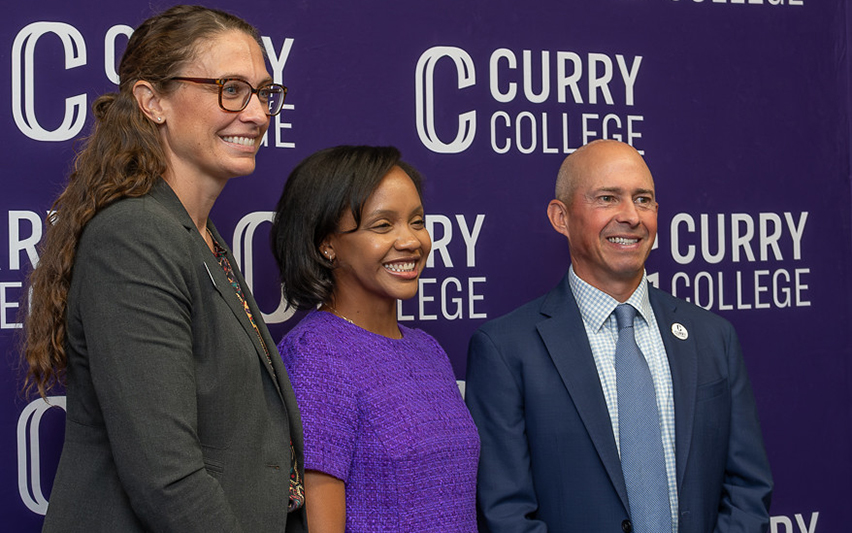 President Gonzalez Poses with Secretary Lauren Jones and Maura McNamara