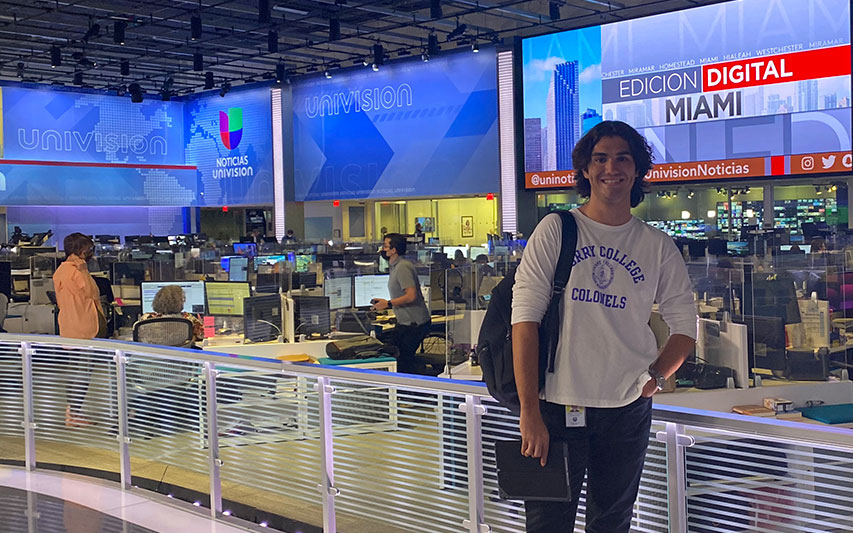 Jack Valor '22 is spent his summer in sunny Florida as an intern at Univision Miami