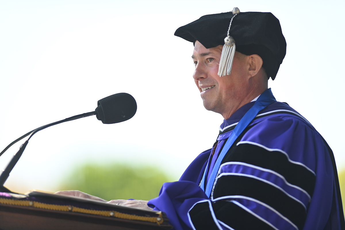 President Gonzalez addresses commencement attendees
