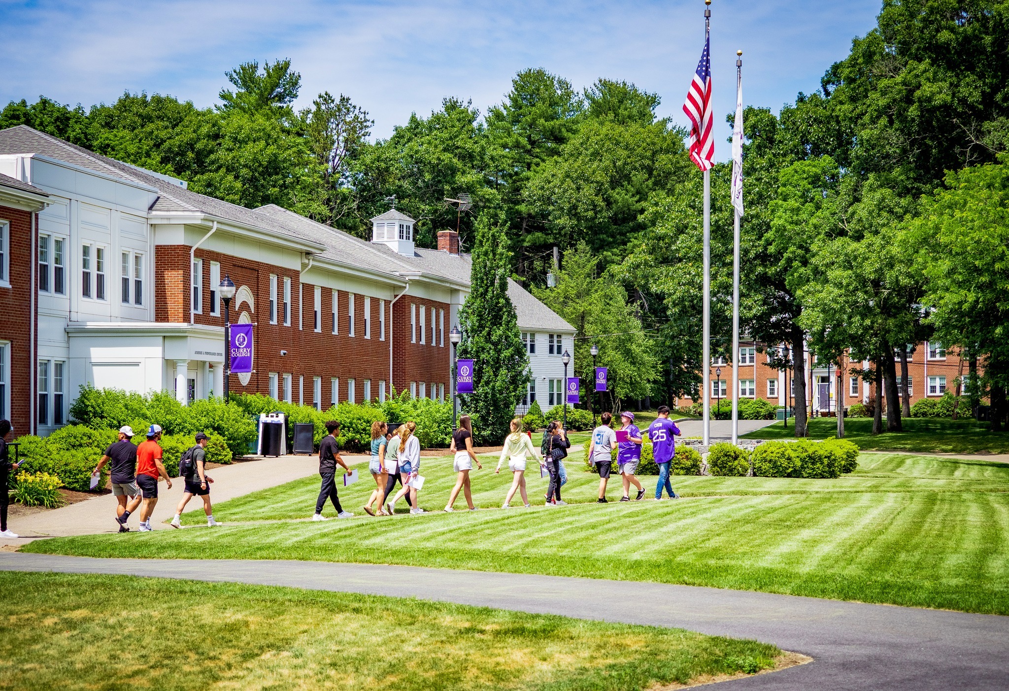 Students on the Curry College Quad