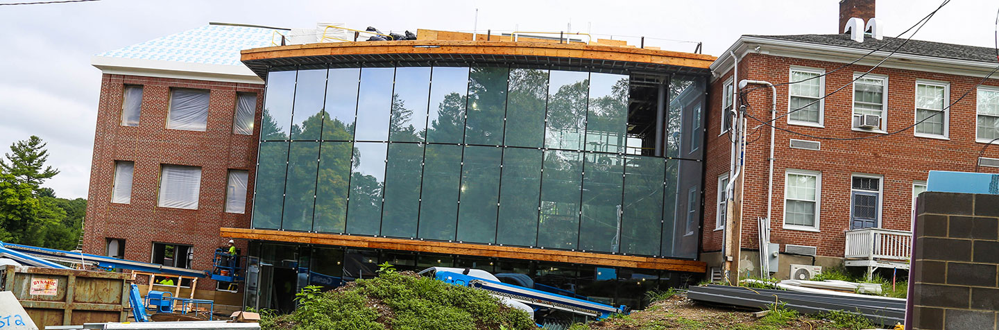 The Curry College Science and Integrated Learning Commons under construction