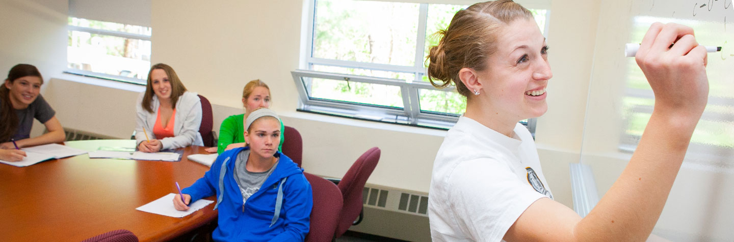 Curry College Peer Tutors gather as student Academic Resources