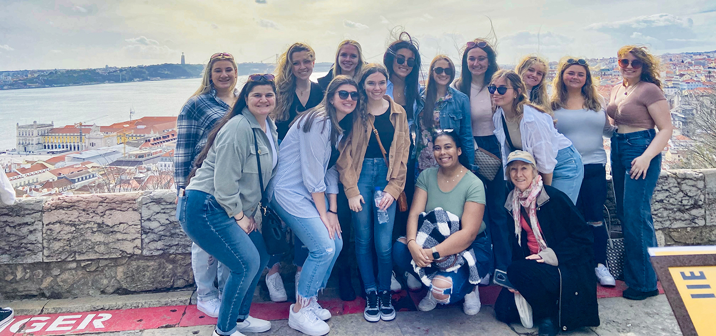 Curry College Students Abroad in Portugal