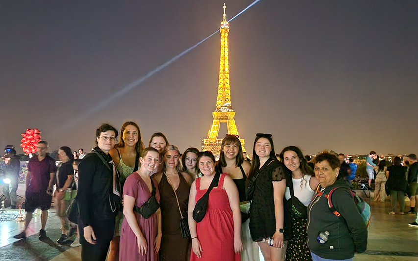 Curry College students and faculty in Paris