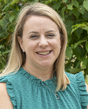 Jennifer Deneault