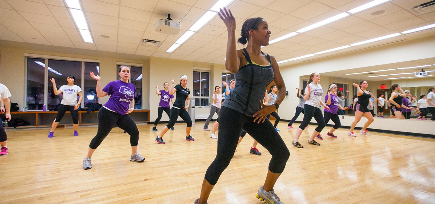 Students exercising as a group in the Fitness Center