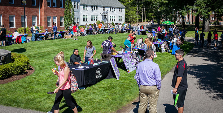 Students at an Involvement Fair