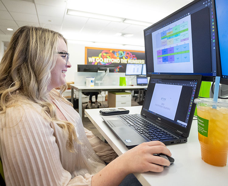 Ellexus Nash ’21 recently accepted a position as a staff accountant with Gray, Gray & Gray, LLP, after serving as a full-time tax intern since January.